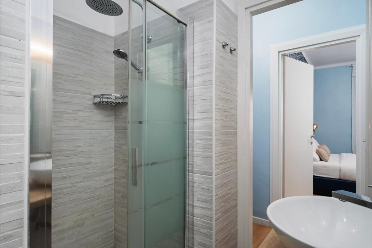 Classbnb - Just 2 Minutes Walk From Domodossola M5 Metro Station Apartment *