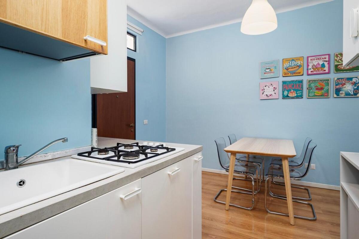 Apartment Classbnb - Just 2 Minutes Walk From Domodossola M5 Metro Station *